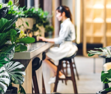 Hybrid work, hybrid energy: Smarter solutions for changing office spaces.